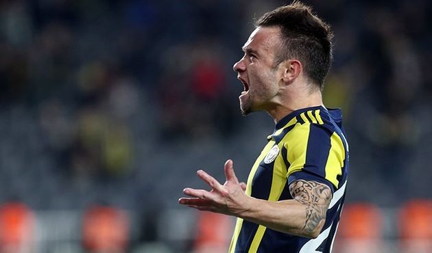 Bir k&uuml;f&uuml;r de Valbuena'dan!