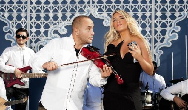 İzzet &Ccedil;apa'dan, Seren Serengil'e zehir zemberek s&ouml;zler...