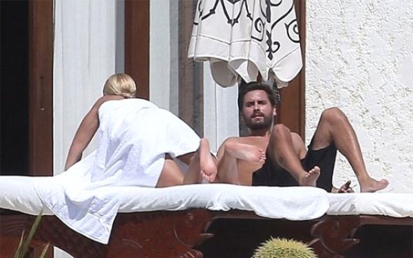 manken-sofia-richie-cinsel-iliski-bagimlisi-10216734_4465_m