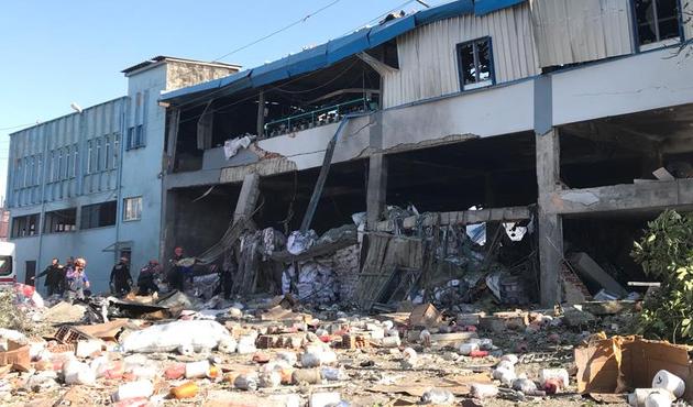 Bursa'da bir fabrikada patlama ve g&ouml;&ccedil;&uuml;k meydana geldi! &Ouml;l&uuml; ve yaralılar var...