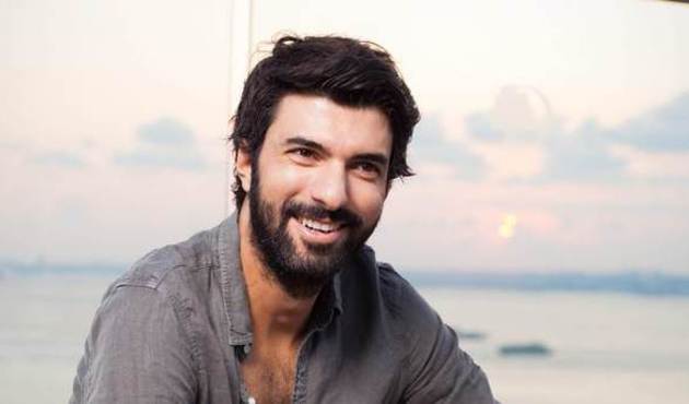 Engin Aky&uuml;rek'in sinema filminin kadrosuna hangi usta oyuncu katıldı?