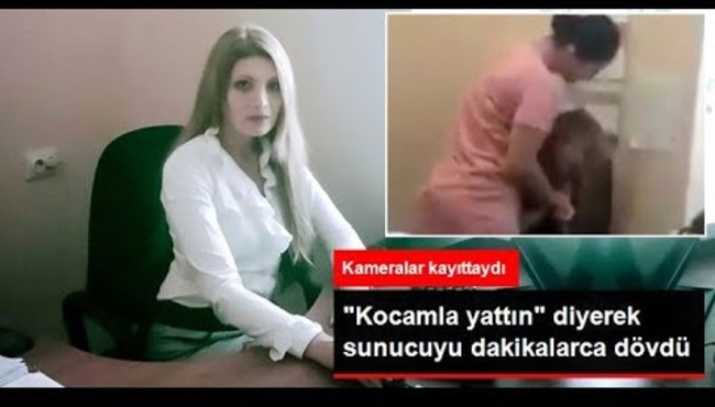 ''Kocamla Yattın'' diyerek sunucuyu dakikalarca d&ouml;vd&uuml;