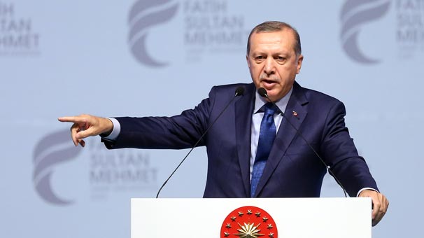 Cumhurbaşkanı Erdoğan'dan  Erol Evgin'e 'Sen sanat&ccedil;ı olsan ne olur'
