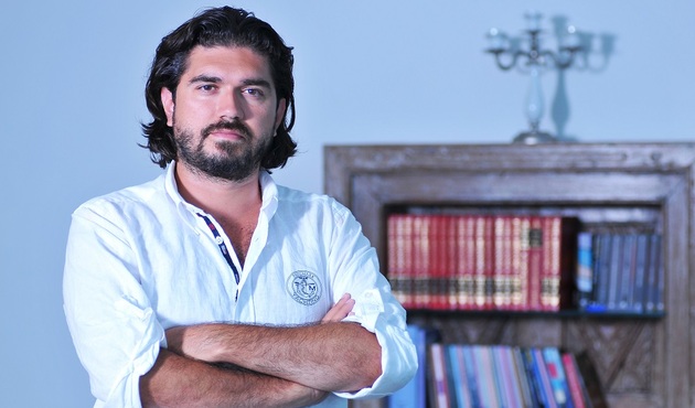 Rasim Ozan K&uuml;tahyalı Sabah'tan da kovuldu!
