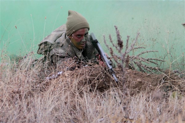 jandarma_kadAn10
