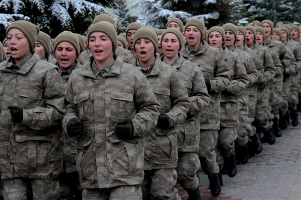 jandarma_kadAn2