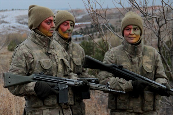 jandarma_kadAn3