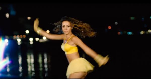 genc-sarkici-rabia-isyan-etti-ben-aleyna-tilki-10275289_4889_m