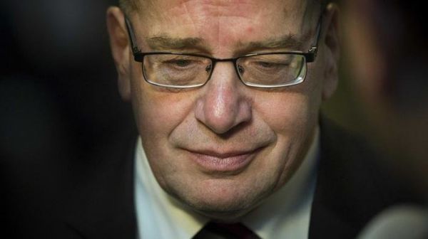 hollandalA_bakan2