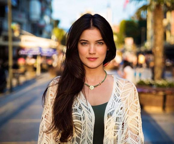 pinar-deniz-hakkinda-bilmeniz-gereken-10-sey_131293998982159077
