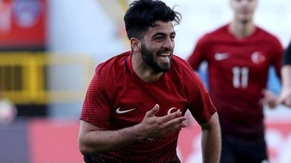 resmen_acikladi_gonlum_gsaray_icin_atiyor_1511681214_1143
