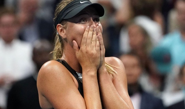 Sharapova hayranlarını dolandırdılar!