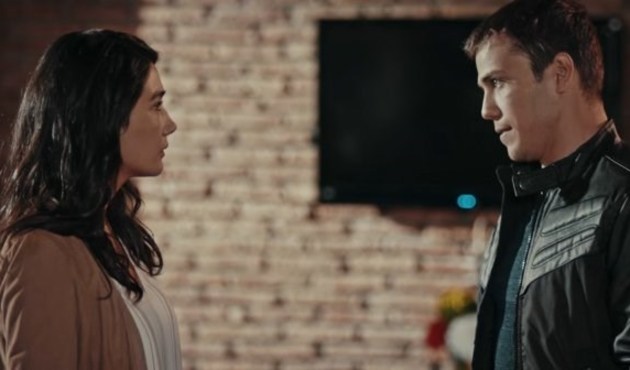 Tolga Sarıtaş ve Ayb&uuml;ke Pusat aşk mı yaşıyor?