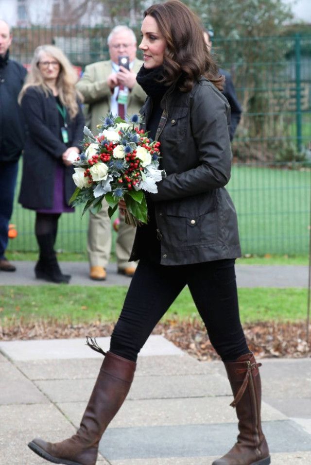 duses-kate-middleton-10-yildir-ayni-cizmeyi-10296699_347_m