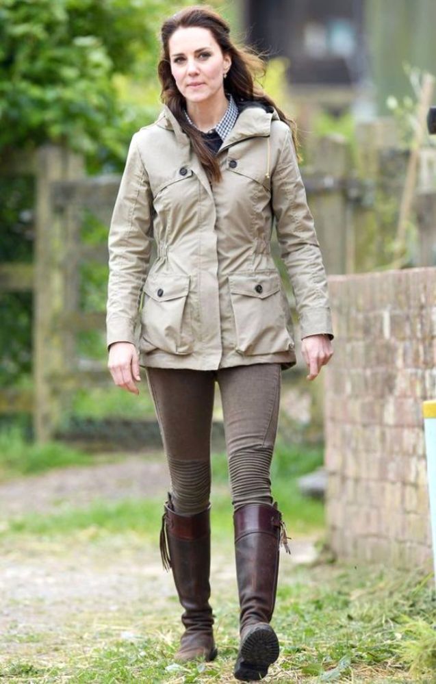 duses-kate-middleton-10-yildir-ayni-cizmeyi-10296699_3696_m