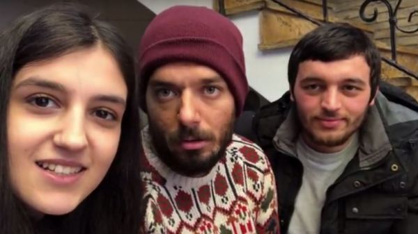 banu-berberoglu-hayrettin-ve-mehmet-bira-araya-geldi-ortaya-harika-iki-video-cikti-1512335606_1