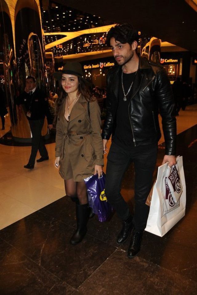 yilin-son-bombasi-murat-dalkilic-ile-hande-ercel-10350174_9286_m