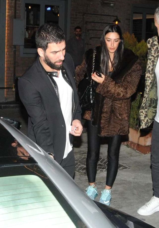 aslihan-dogan-arda-turan-la-evlilik-sartiyla-10391482_6057_m
