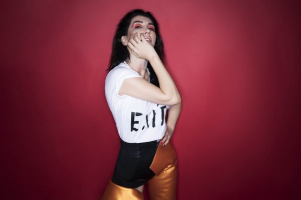hande_yener