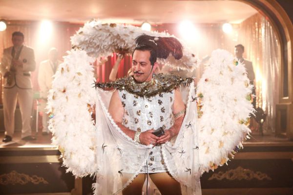 yeni-filminde-kadin-kiligina-giren-cem-yilmaz-10416432_3985_m