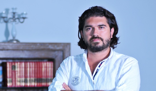 Yine Cumhurbaşkanı Erdoğan'ın isminin arkasına saklanıp tehdit etti!
