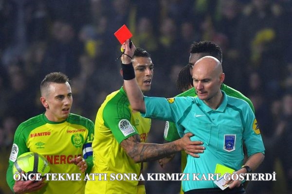 futbolcuya_tekma_atan_hakem124