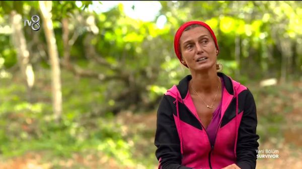 tugba-ozay-survivor-adasinda-kalem-ve-tuvalet-10480783_1900_m