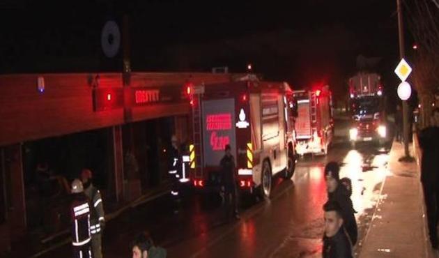 Beykoz'da &uuml;nl&uuml; et restoranı yandı!