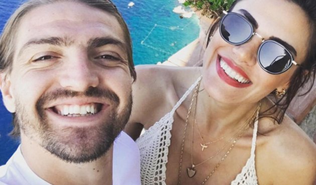 Caner Erkin kıskandı Ş&uuml;kran Ovalı can dostunu sildi!