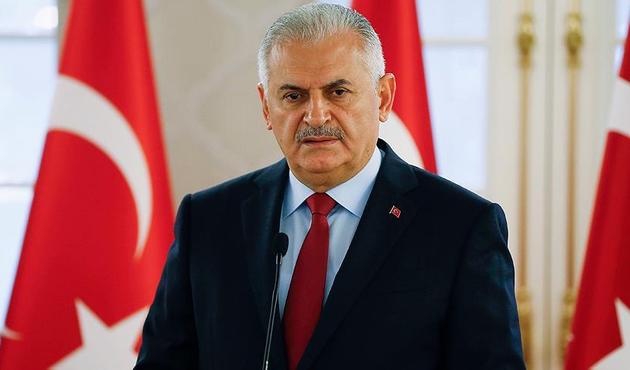 Başbakan'dan d&uuml;şen helikopter ile ilgili flaş a&ccedil;ıklama: "2 şehidimiz var"