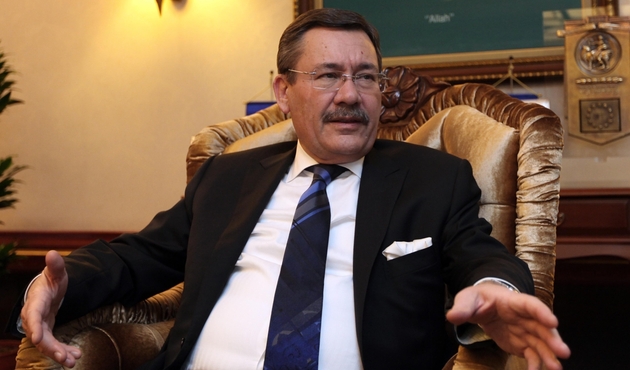 Melih G&ouml;k&ccedil;ek'ten Ankara B&uuml;y&uuml;kşehir Belediyesi'nin kararına eleştiri...