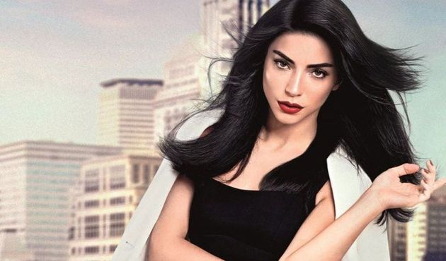 Merve Boluğur'un gizemli sevgilisi ortaya &ccedil;ıktı!