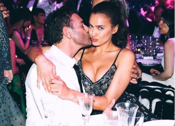 irina-shayk-mert-alas-in-dogum-dununu-kutladi-10584837_704_m_1
