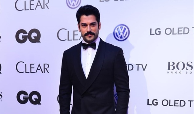 Burak &Ouml;z&ccedil;ivit yalnızlığını anlattı!