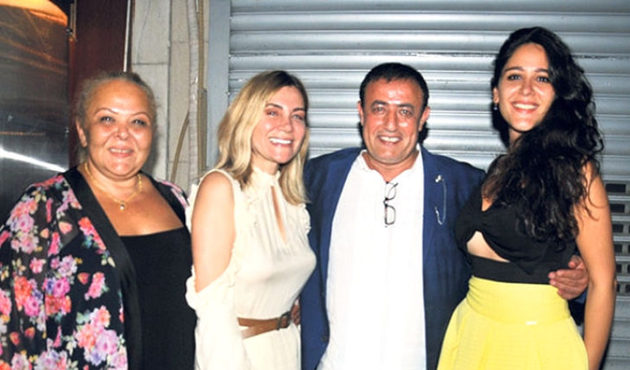 Mahmut Tuncer ve kızı denizin dibinde hazine buldu!