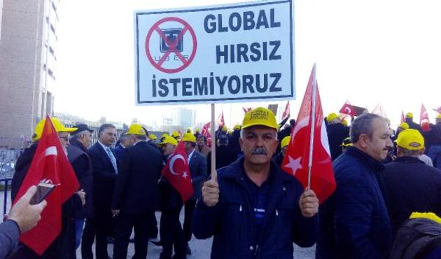 Bu ne c&uuml;ret! Taksiciler tehditler savurdu... / VİDEO