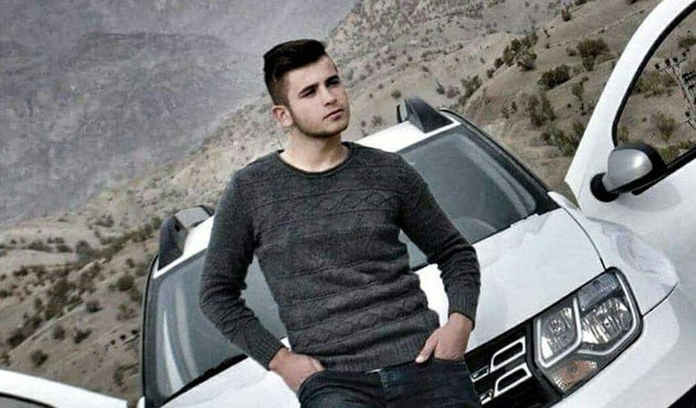 Ter&ouml;ristler odun toplayan gen&ccedil; &uuml;zerinde atış talimi yaptı!