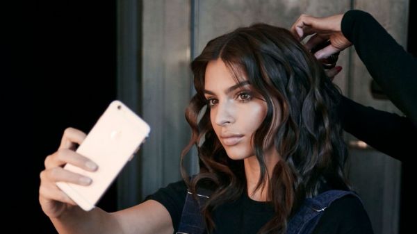 Emily_Ratajkowski_sansursuz_cplak_fotograf_Instagramdan_paylastSAFAS