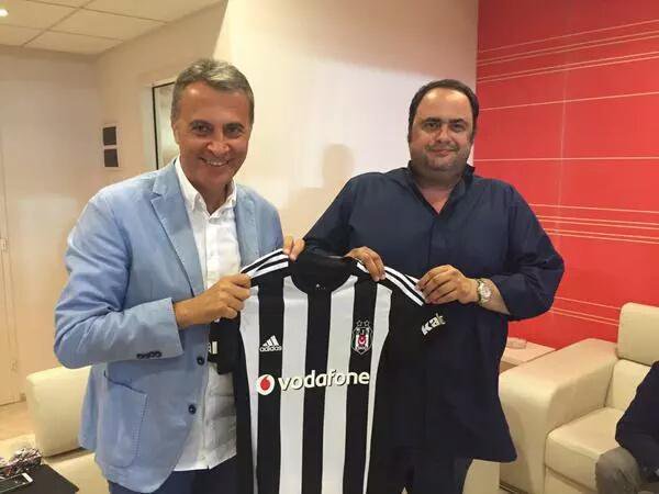CL_LV3sUEAAf1hb