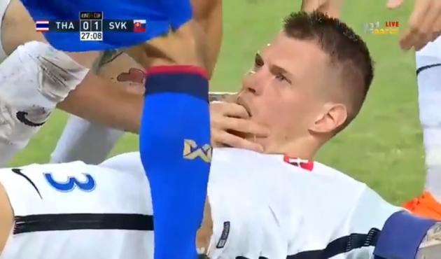 Fenerbah&ccedil;eli Skrtel &ouml;l&uuml;mden d&ouml;nd&uuml;/VİDEO...