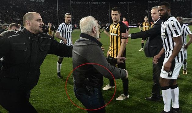 Yunanistan'da futbol ma&ccedil;ları askıya alındı!