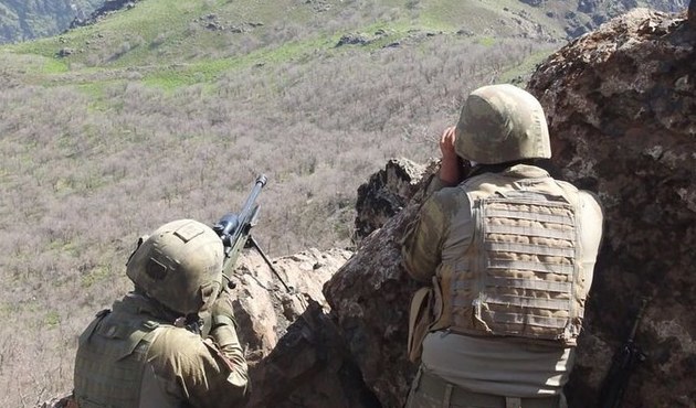 Barzani'den T&uuml;rkiye'nin sınır &ouml;tesi operasyonlarına vize!