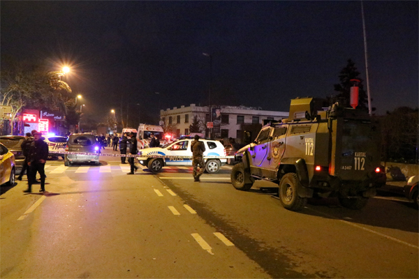 gece-kulubu-silahli-kavga-1jpgW4ZzhaoD