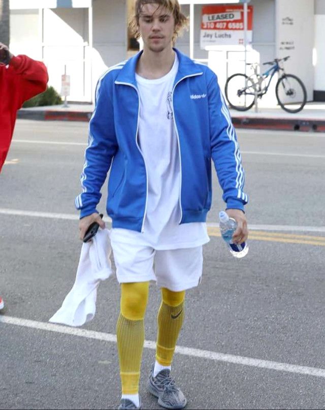 justin-bieber-evsizlerin-yanina-uzanip-sohbet-10706250_7128_m