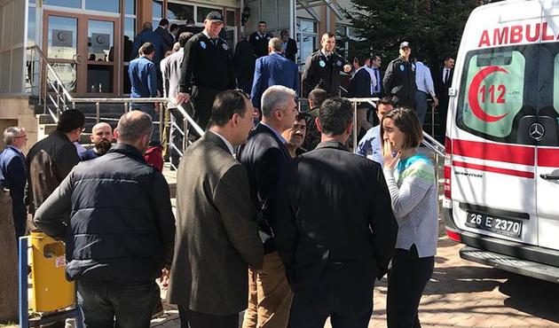 Saldırganın "FET&Ouml;'c&uuml;" diyerek ihra&ccedil; ettirdiği eski dekan SuperHaber'e konuştu!