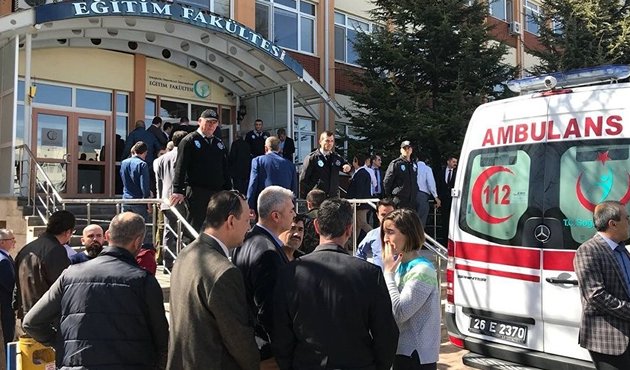 Saldırıdan tesad&uuml;fen kurtulan akademisyenden rekt&ouml;r Hasan G&ouml;nen'e ağır su&ccedil;lama!
