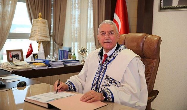 &Uuml;niversitedeki katliamın failini koruduğu iddia edilen rekt&ouml;rle ilgili şok iddia!