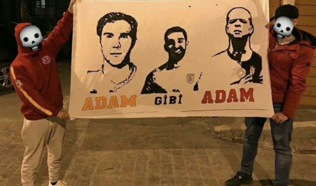 T&uuml;rk Telekom Arena'da Arda Turan'a protesto!