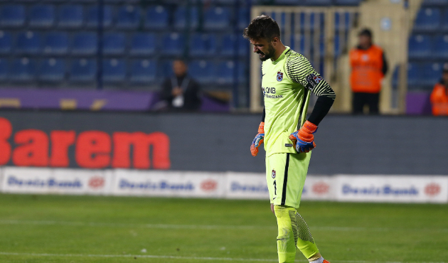 Onur Kıvrak'ın futbol hayatı tehlikede!