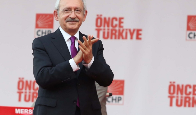 Kılı&ccedil;daroğlu'na adaylığı soruldu, o şiir yazdı!